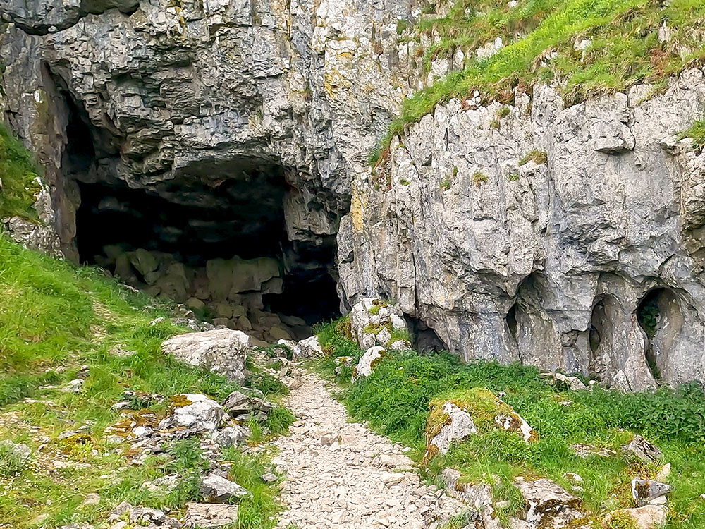 Entrance to Victoria Cave