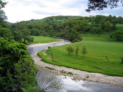 The River Wharfe from near to the Cavendish Memorial