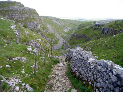 Passing down through the Watlowes and Ing Scar