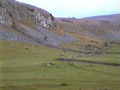 Footpath heading across to the Scar