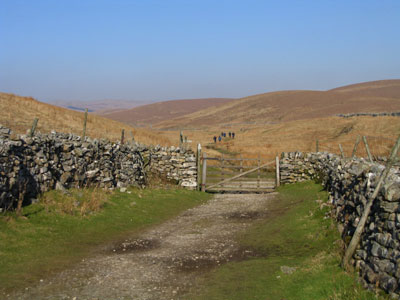 End of Horton Scar Lane, path to be followed straight ahead